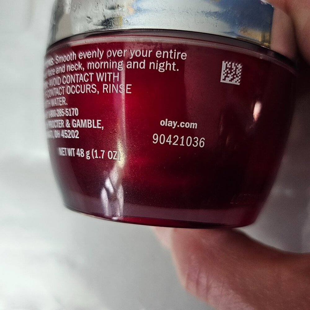 OIL OF OLAY BUNDLE - Picture 5 of 5
